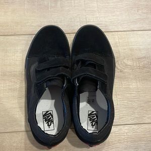 Boys Vans Size 6.5 Velcro Black Shoes New With No Tags